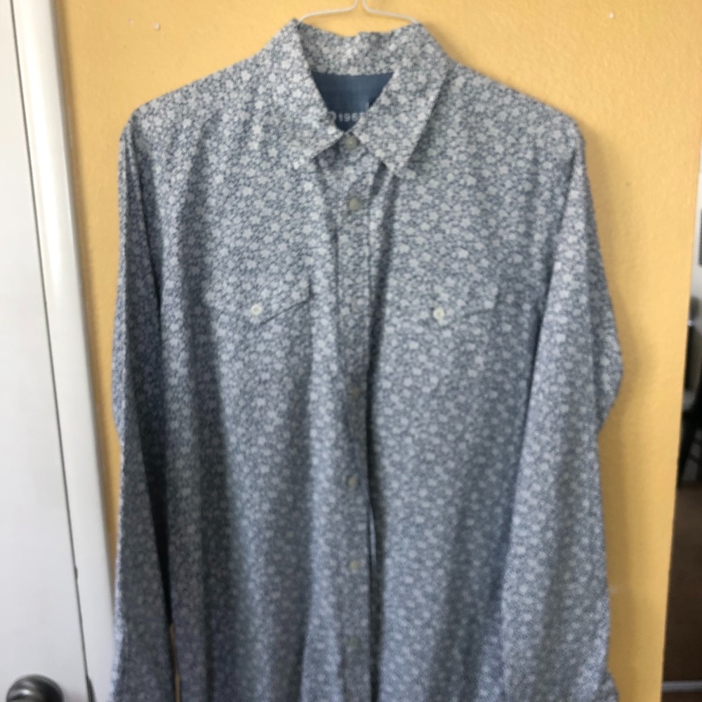 GAP 1969 MENS L BLUE WHITE FLOWERS L/S BUTTON DOWN